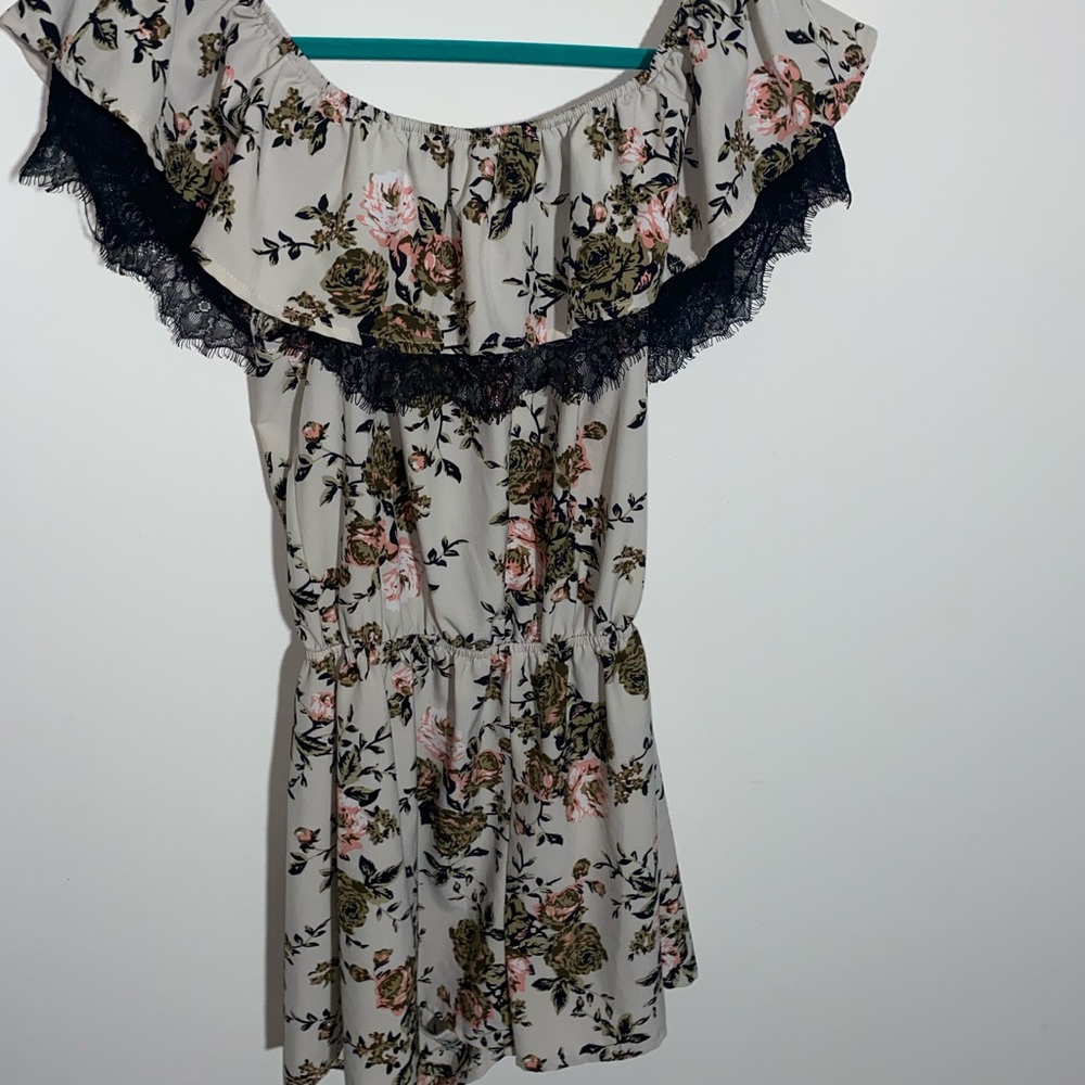 Floral Romper - Picture 3 of 6